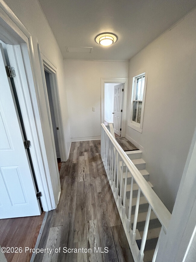 Building Photo - 210 N Bromley Ave