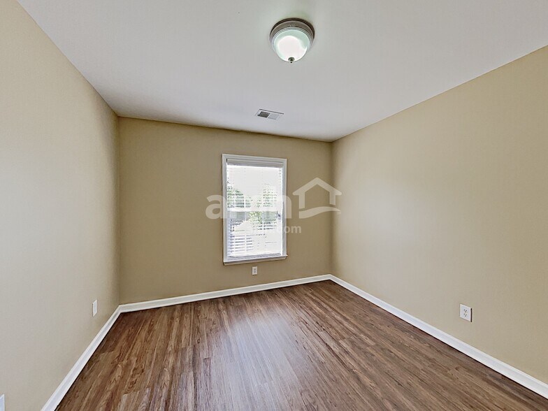 Building Photo - 1111 Bob White Ln