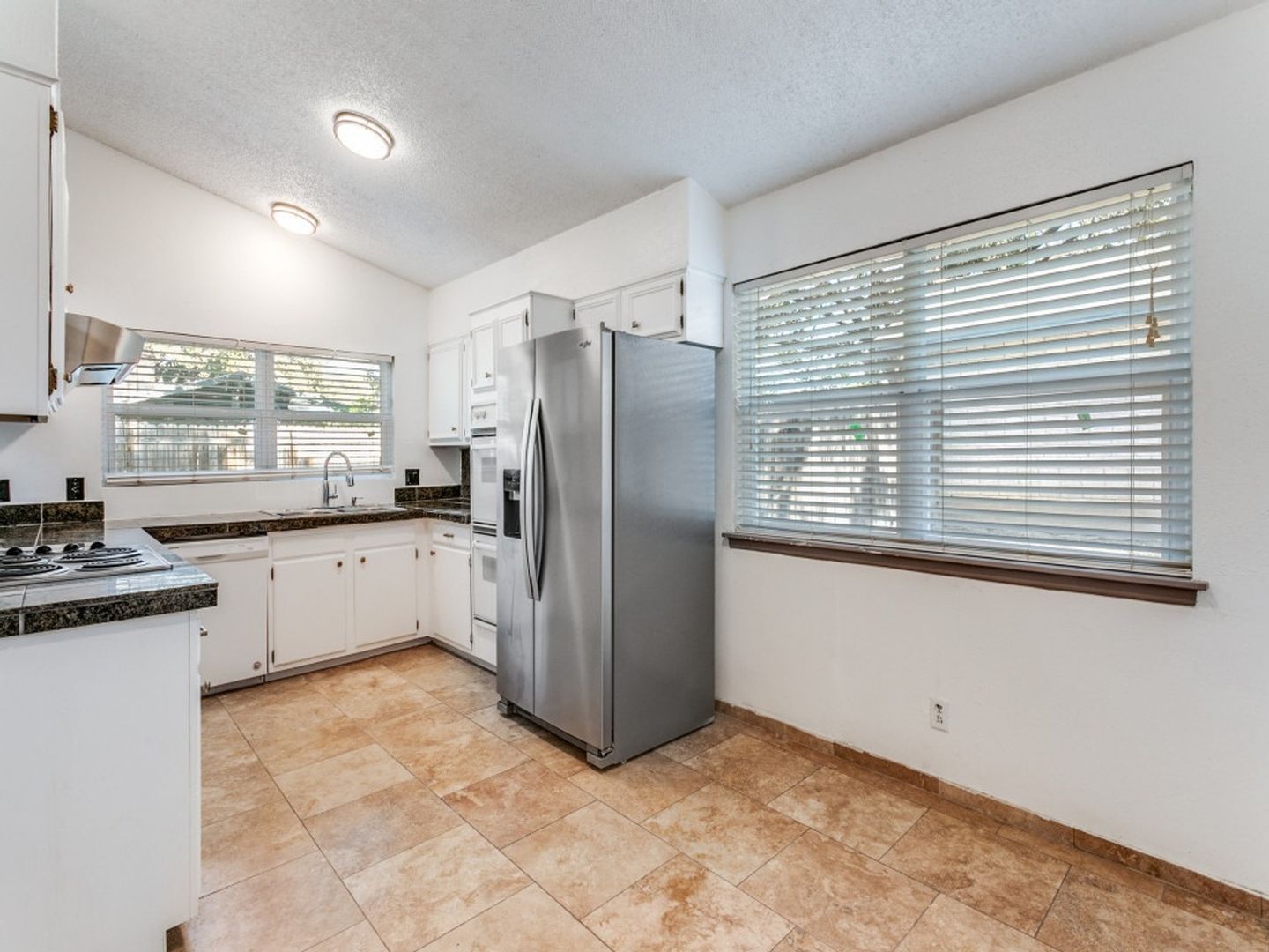 Building Photo - 12411 Ln Lira St