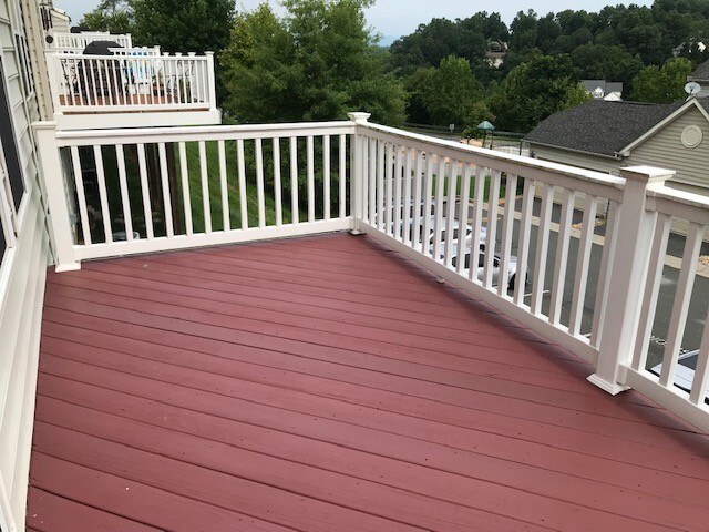 Other side of wrap around deck 2nd floor - 1944 Asheville Dr