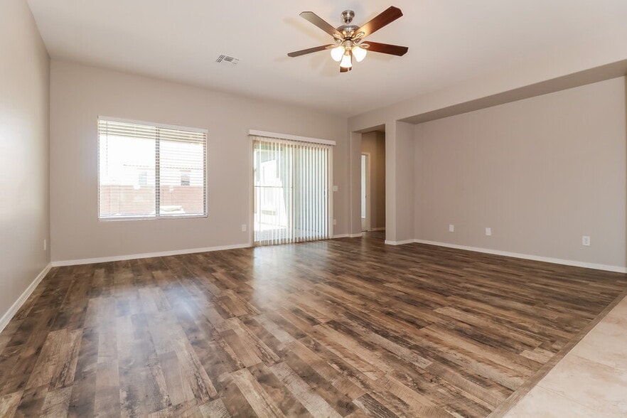 Building Photo - 23851 W Gibson Ln