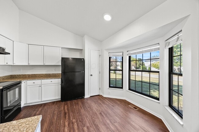 Building Photo - 6948 Kinston Dr