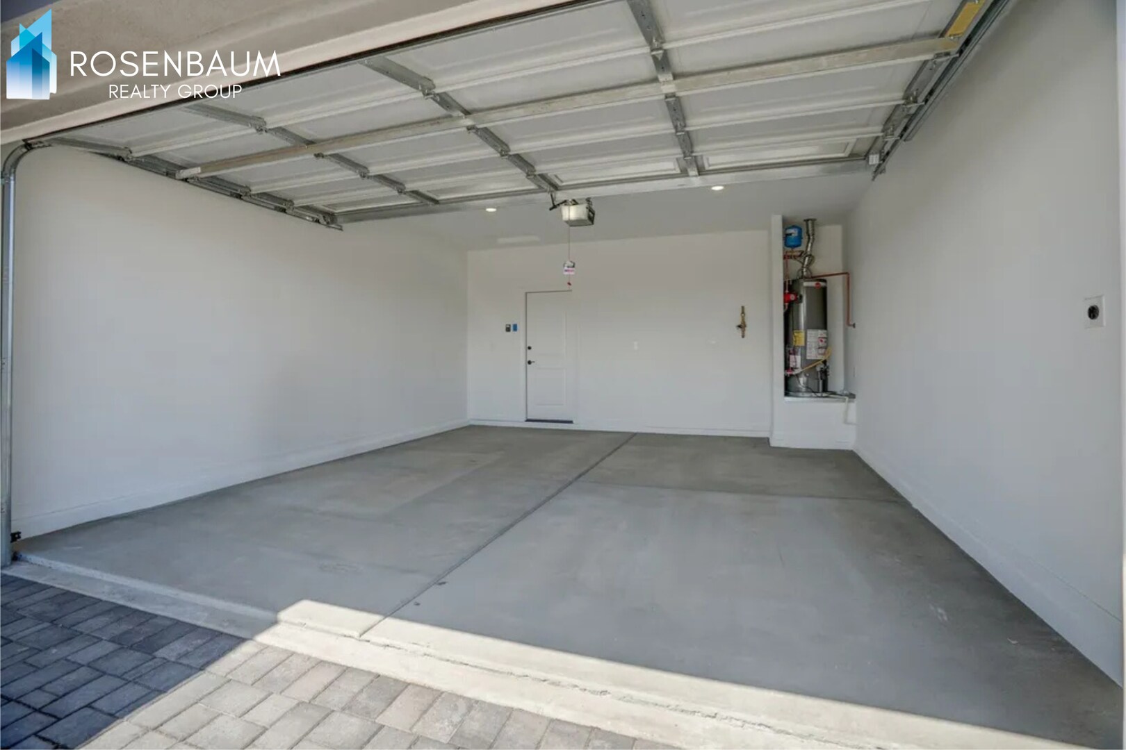 Building Photo - Gorgeous newly built 2-beds, 2-baths home in the new community of South Ranch!