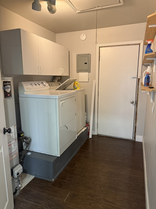 Building Photo - 3012 Grayson St