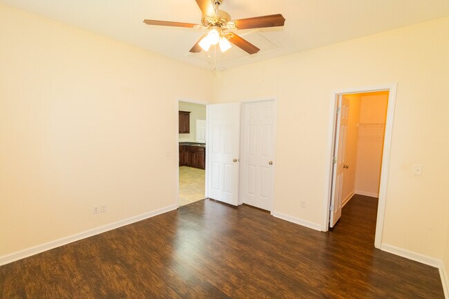 Building Photo - 235 Sawgrass Trail