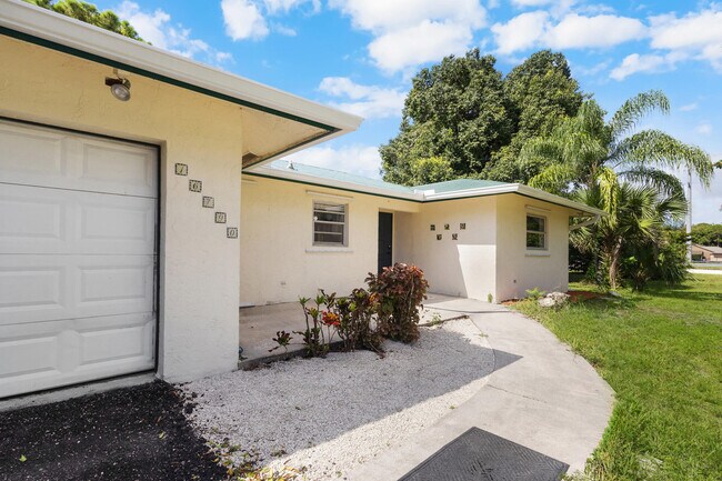Building Photo - 16790 Glasgow Dr E
