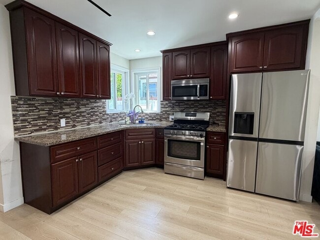 Building Photo - 8561 Kyle St