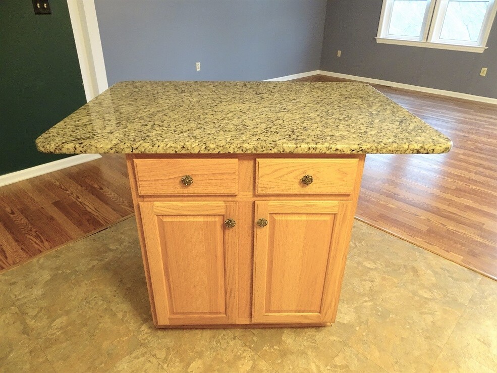 Building Photo - 932 Orchard St