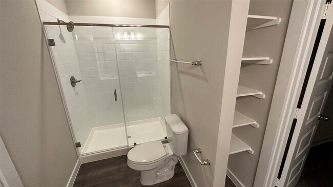 Building Photo - 9812 Grosbeak Ln