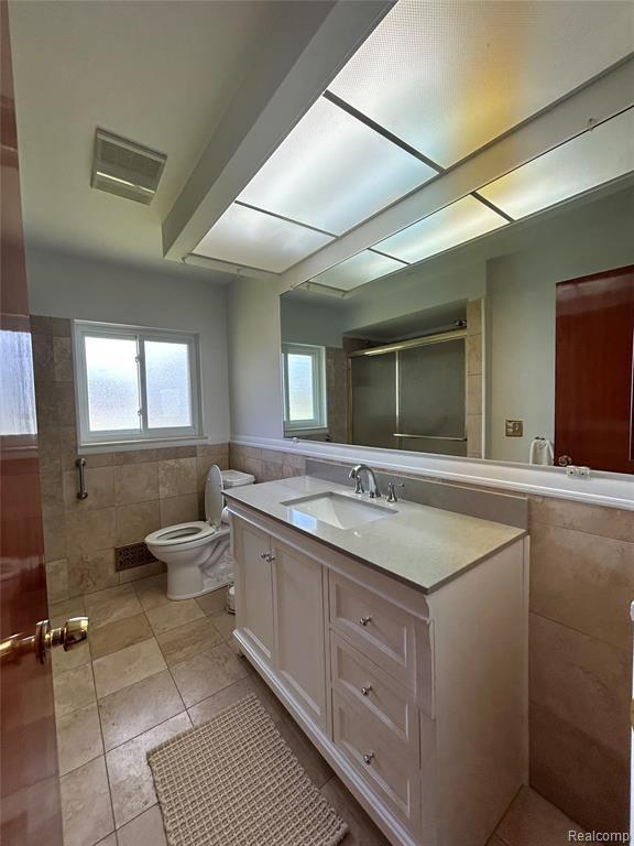Building Photo - 129 Pleasant Lake Dr