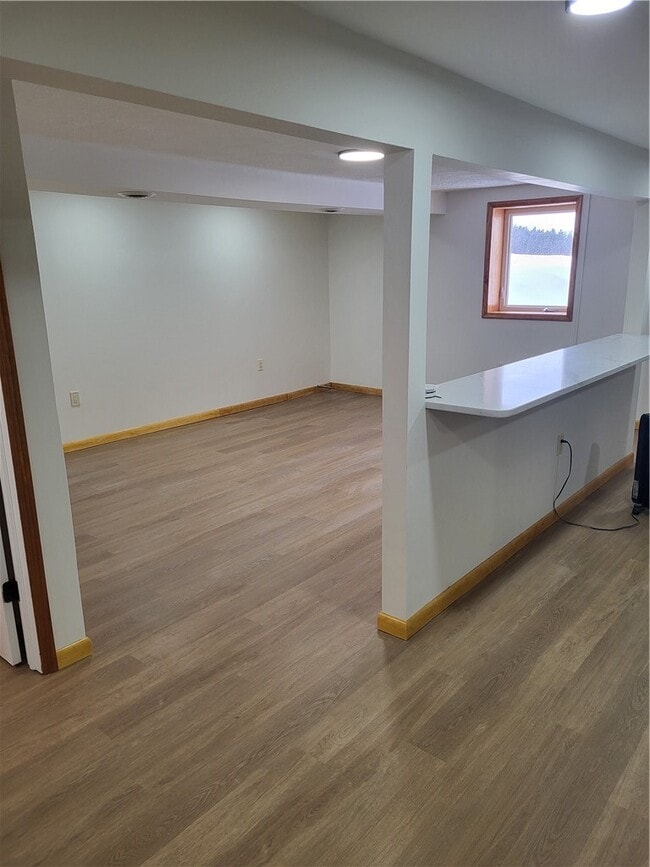 Building Photo - 4199 W Hill Rd