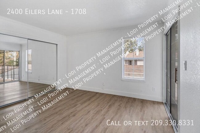 Building Photo - 2400 Eilers Ln