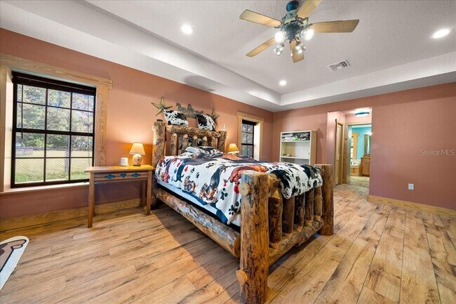 Building Photo - 3135 NE 49th St