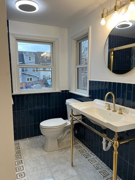 Building Photo - 1505 Boyle St