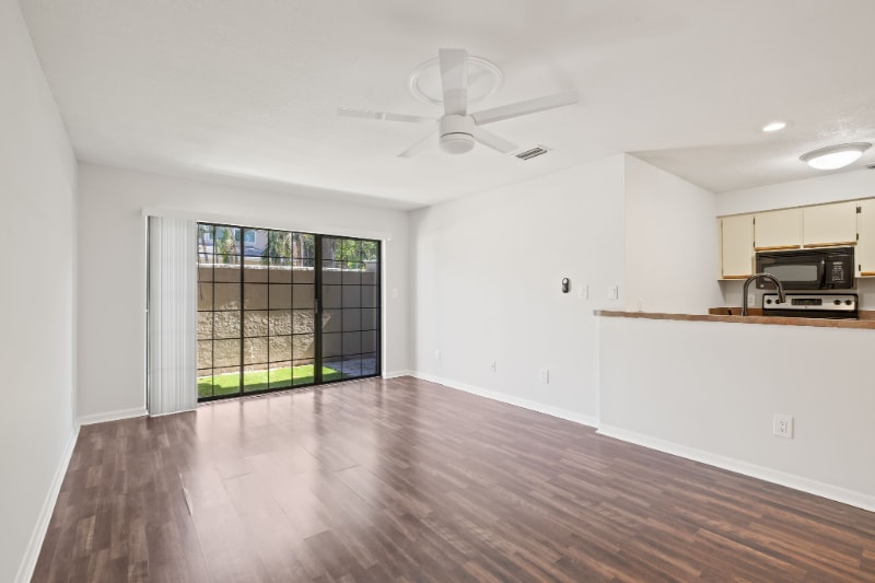 Building Photo - 210 S Habana Ave