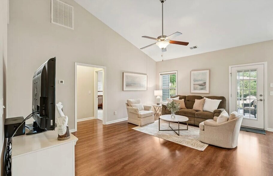 Building Photo - 1546 Fishbone Dr