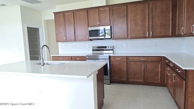 Building Photo - 8578 Rocard Ct