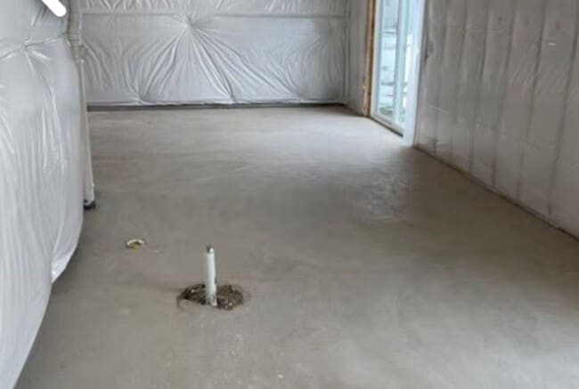 Building Photo - Spacious 3BR 2.5ba house in Urbandale, available NOW!