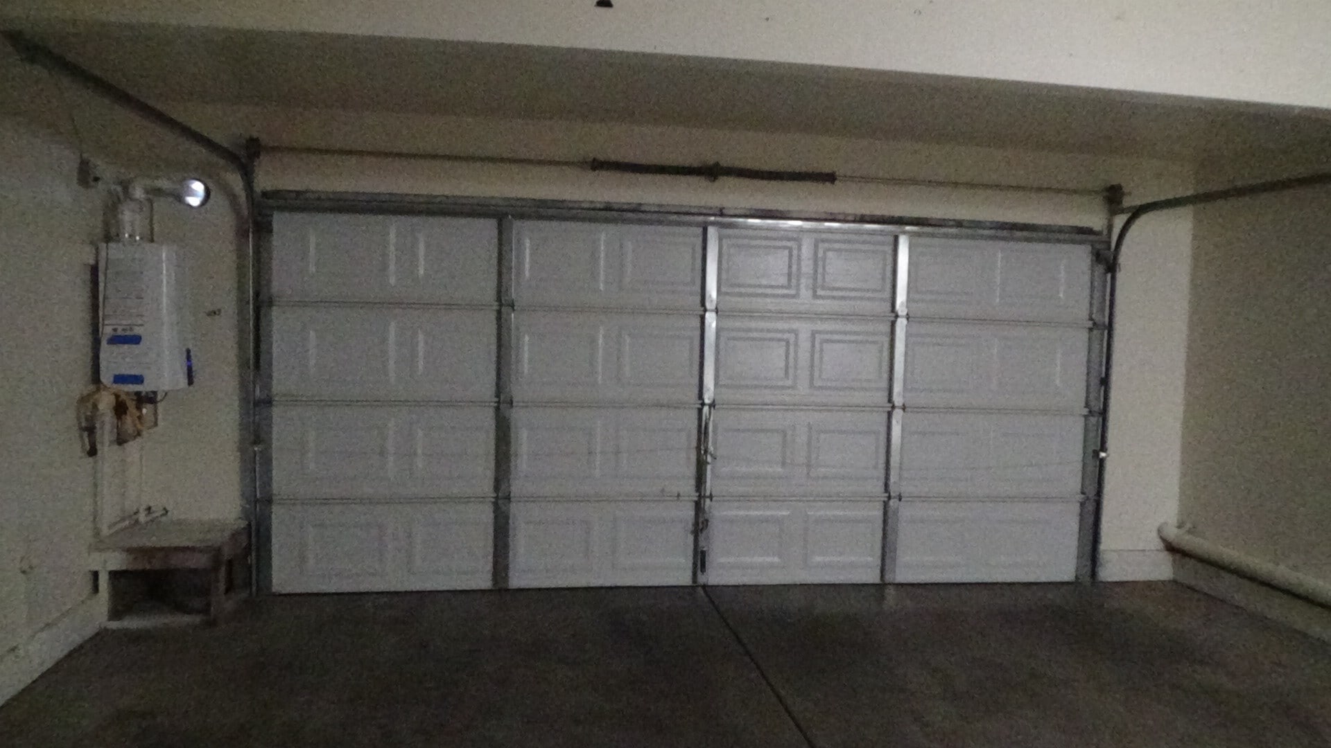 Building Photo - 704 Summerwood Ln