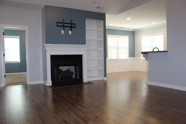 Building Photo - 415 Grace's Farm Rd