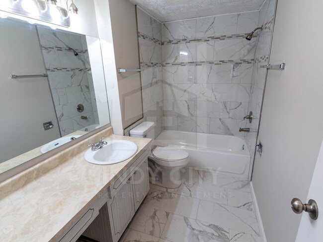 Building Photo - 3281 Ashley Ln