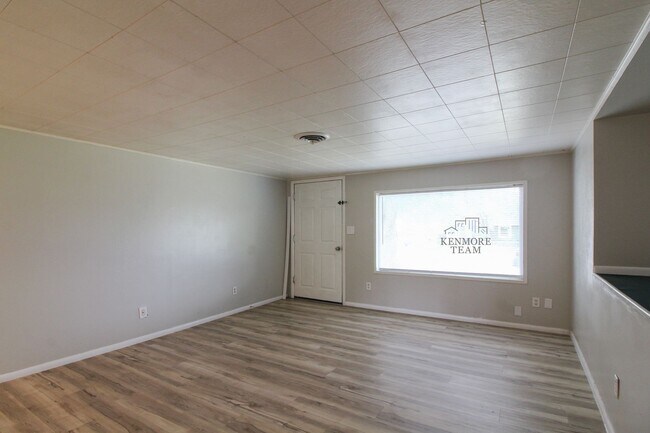 Building Photo - 3 Bed, 1 Bath Home in Central Richland