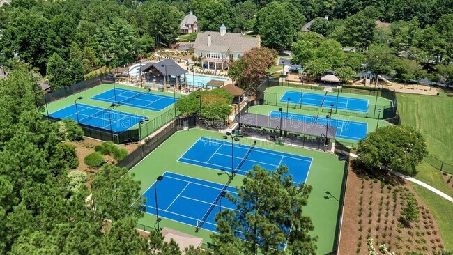 Building Photo - 425 Water Shadow Ln