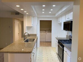 Building Photo - GREAT & SPACIOUS 2BD 2BA FOR LEASE!