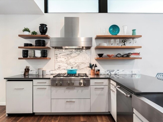 Building Photo - 1703 Dexter St