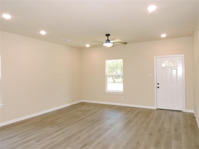 Building Photo - 106 Navajo Dr