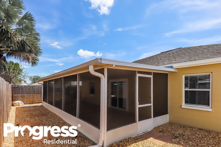 Building Photo - 213 Lookout Dr
