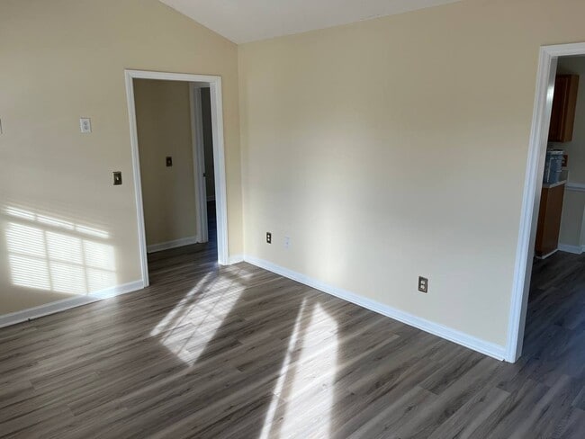 Building Photo - 2050 Compacta Dr