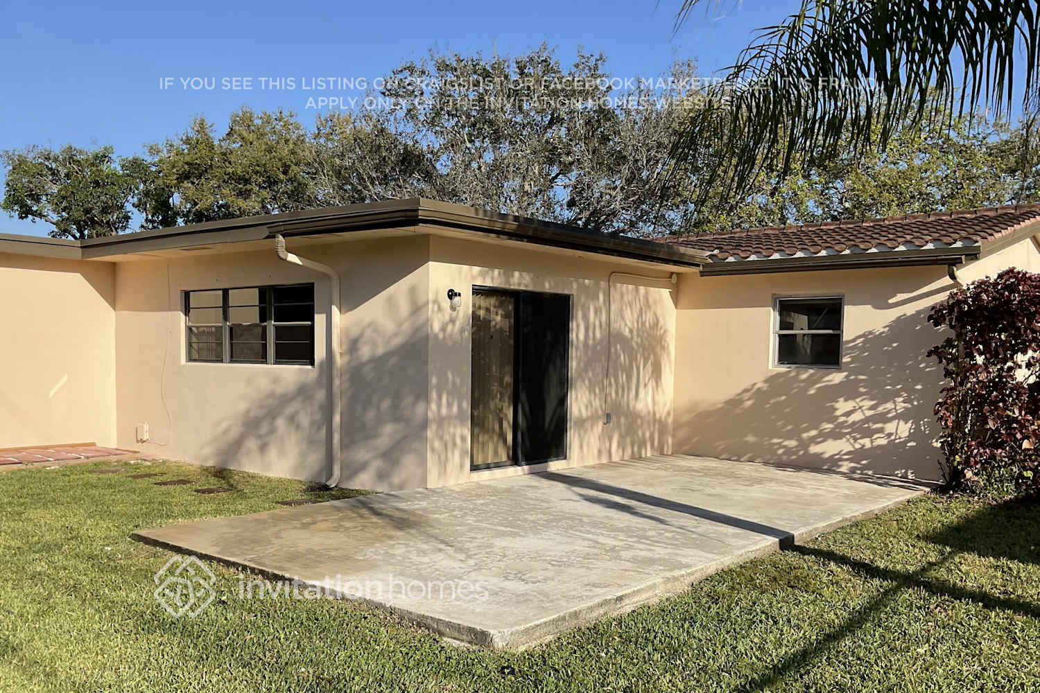 Building Photo - 8954 SW 52nd Pl