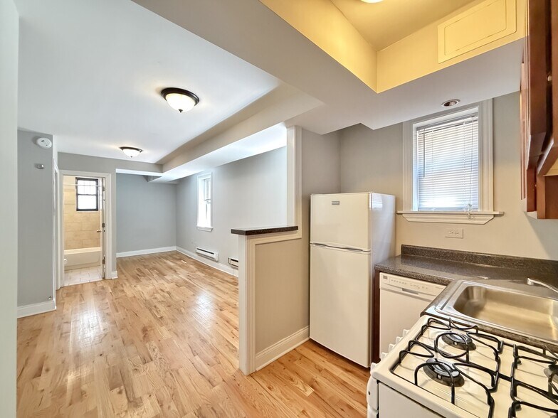 Building Photo - 2854 N Orchard St