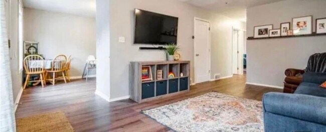 Building Photo - 1906 Springfield Center Rd