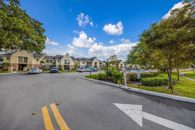 Building Photo - 2809 N Course Dr