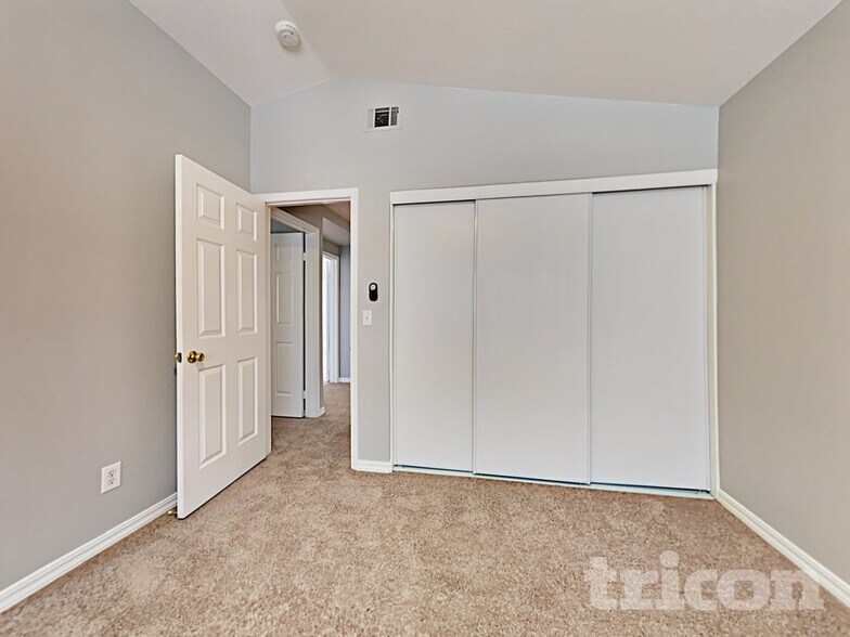 Building Photo - 4716 Hunter Peak Ct
