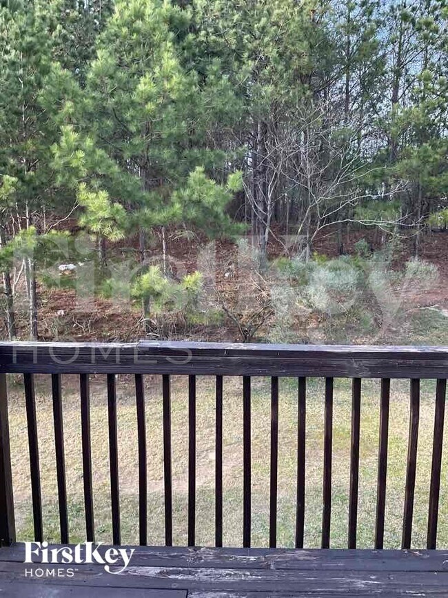 Building Photo - 2631 S Hills