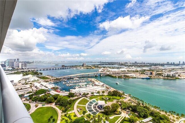 Primary Photo - 50 Biscayne Blvd