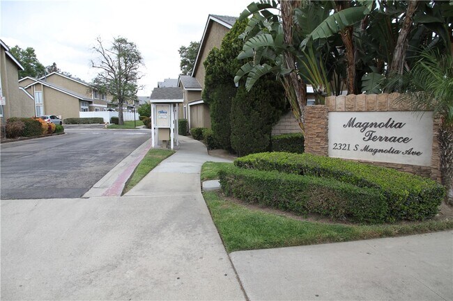 Building Photo - 2321 S Magnolia Ave