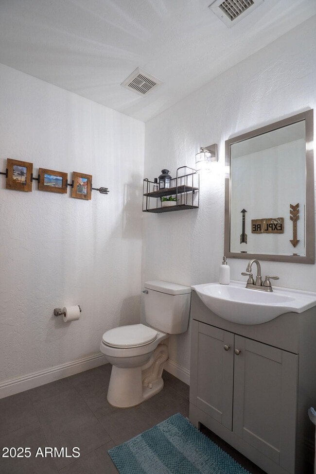 Building Photo - 4649 E Acoma Dr
