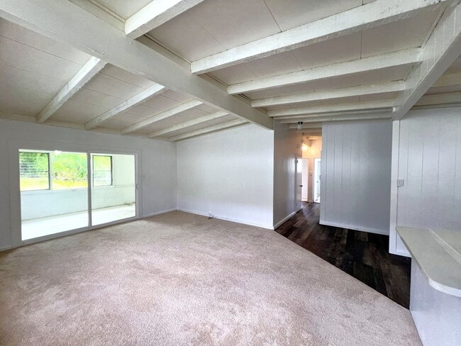 Building Photo - Peaceful Manoa - Spacious three bedroom, o...