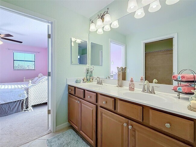 Building Photo - 6467 Willowshire Way