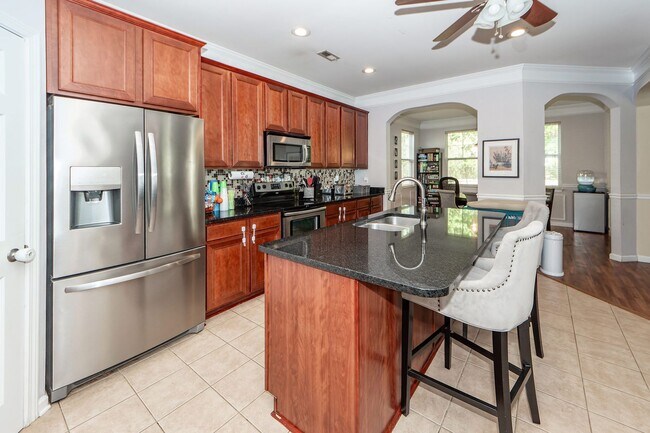 Building Photo - 3 Bedroom 2.5 Bath Single Family Home in S...