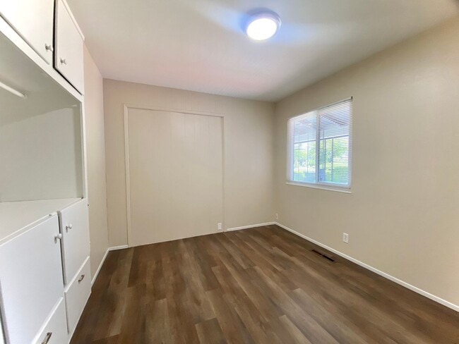 Building Photo - Lovely 4-bedroom home in Fremont – Sundale Neighborhood!