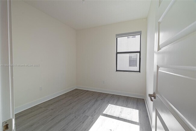 Building Photo - 10443 NW 82nd St
