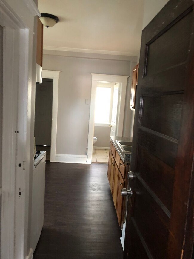 Building Photo - 3705 Chicago Ave