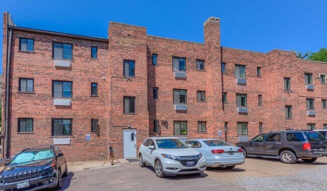 Building Photo - 1226 E 10th Ave