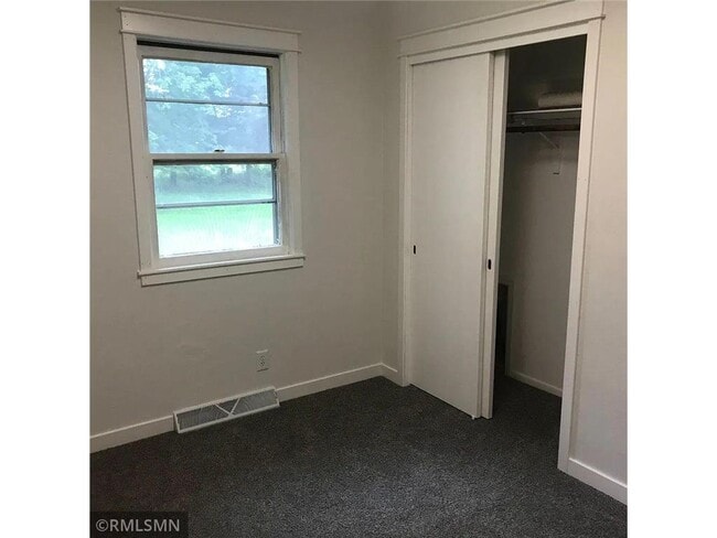 Building Photo - 62 W Woodridge Dr