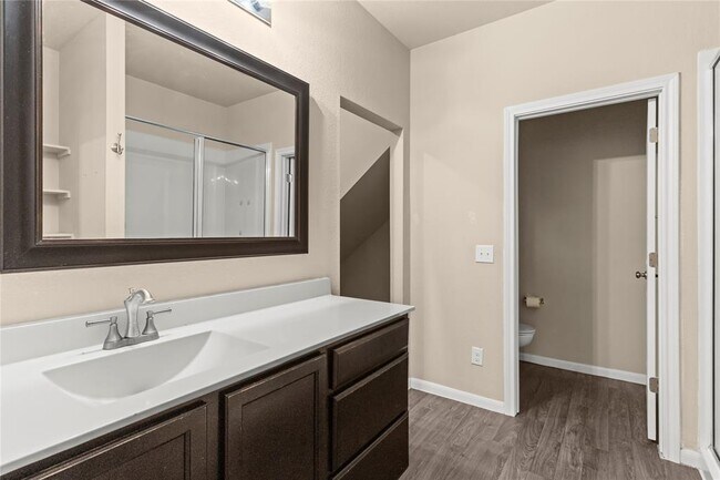Building Photo - 407 Camellia Dr